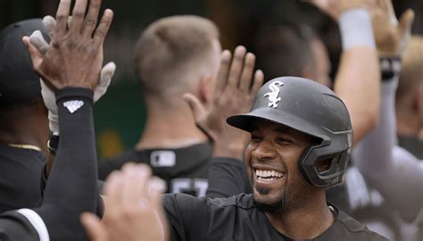 Chicago White Sox pound out 14 hits in an 11-5 rout of the Pittsburgh Pirates: ‘Our lineup is deep’